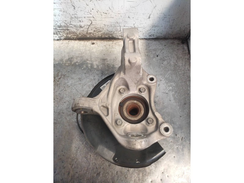 Recambio de mangueta delantera izquierda para lexus ct 200h referencia OEM IAM   