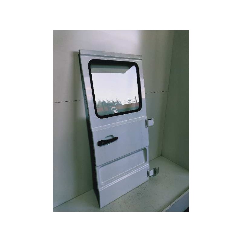 Recambio de puerta trasera derecha para mercedes mb serie:100 d caja abierta (w631) 2.4 diesel referencia OEM IAM   