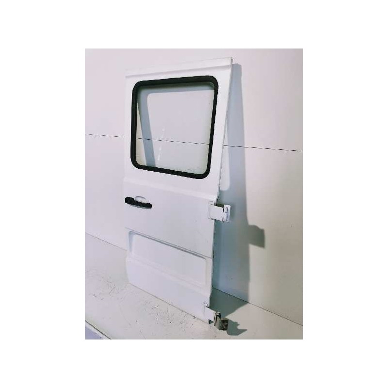 Recambio de puerta trasera derecha para mercedes mb serie:100 d caja abierta (w631) 2.4 diesel referencia OEM IAM   