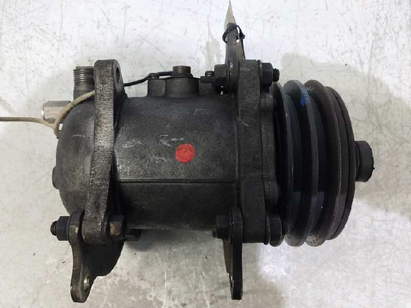 Recambio de compresor aire acondicionado para volvo serie 940 berlina/familiar 2.3 gle familiar referencia OEM IAM 6841207 SS121