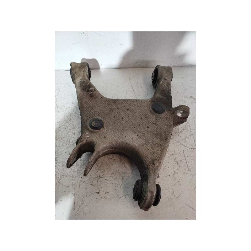 Recambio de brazo suspension inferior trasero izquierdo para bmw serie 5 lim. (f10) 520d referencia OEM IAM 3332685899 5L1 33326