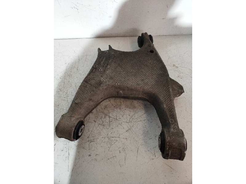 Recambio de brazo suspension inferior trasero izquierdo para bmw serie 5 lim. (f10) 520d referencia OEM IAM 3332685899 5L1 33326