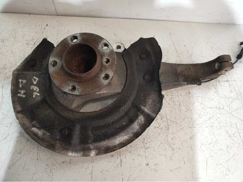 Recambio de mangueta delantera derecha para bmw serie 5 lim. (f10) 520d referencia OEM IAM 31216775770  