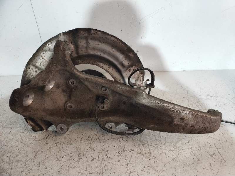 Recambio de mangueta delantera derecha para bmw serie 5 lim. (f10) 520d referencia OEM IAM 31216775770  