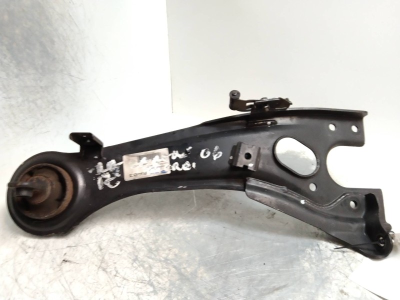 Recambio de brazo suspension inferior trasero izquierdo para kia carens (un) 2.0 crdi referencia OEM IAM   