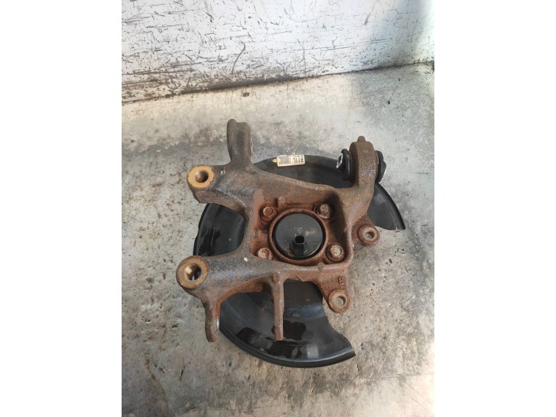 Recambio de mangueta trasera izquierda para lexus ct 200h referencia OEM IAM   