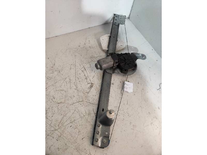 Recambio de elevalunas delantero derecho para dacia logan express ambiance referencia OEM IAM 400727G  