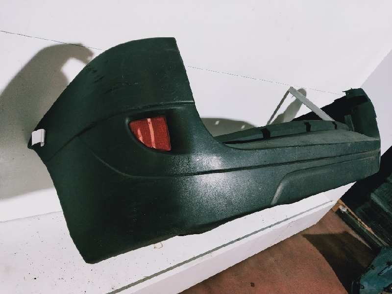 Recambio de paragolpes trasero para dacia logan express ambiance referencia OEM IAM   