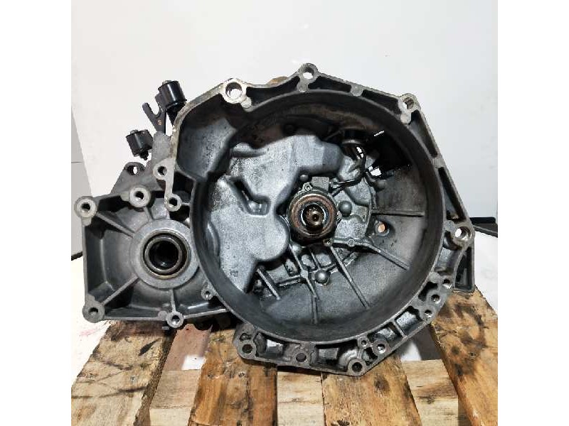 Recambio de caja cambios para opel vectra c berlina club referencia OEM IAM 13101871 GU13101871 S15931 B96064