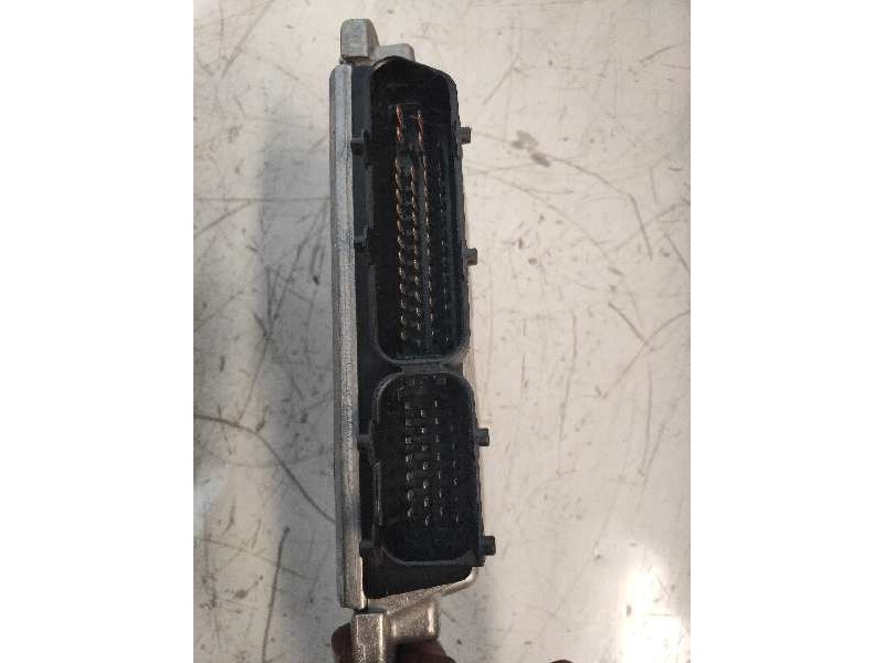 Recambio de centralita motor uce para volkswagen passat berlina (3b2) comfortline referencia OEM IAM 0281010170 03B906018GA 
