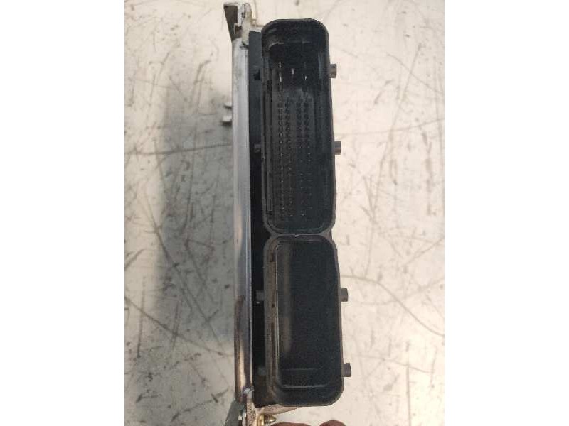 Recambio de centralita motor uce para hyundai trajet (fo) 2.0 gls referencia OEM IAM 5WY1979A 3912023870 SIMK43