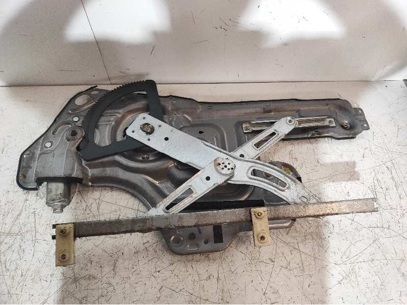 Recambio de elevalunas delantero derecho para hyundai trajet (fo) 2.0 gls referencia OEM IAM   