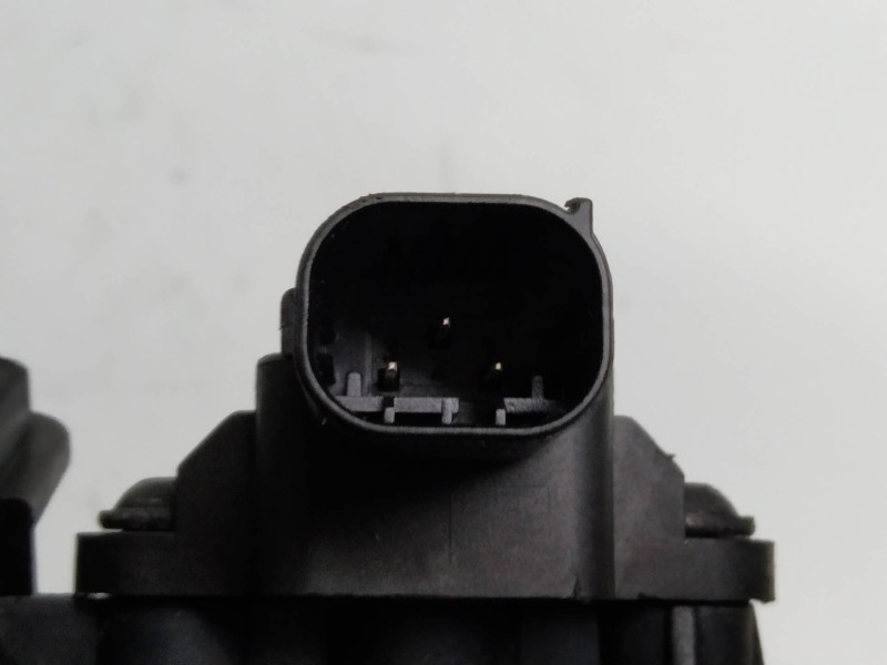 Recambio de valvula egr para mercedes clase b (w245) 180 cdi (245.207) referencia OEM IAM 6400901170 6401401360 