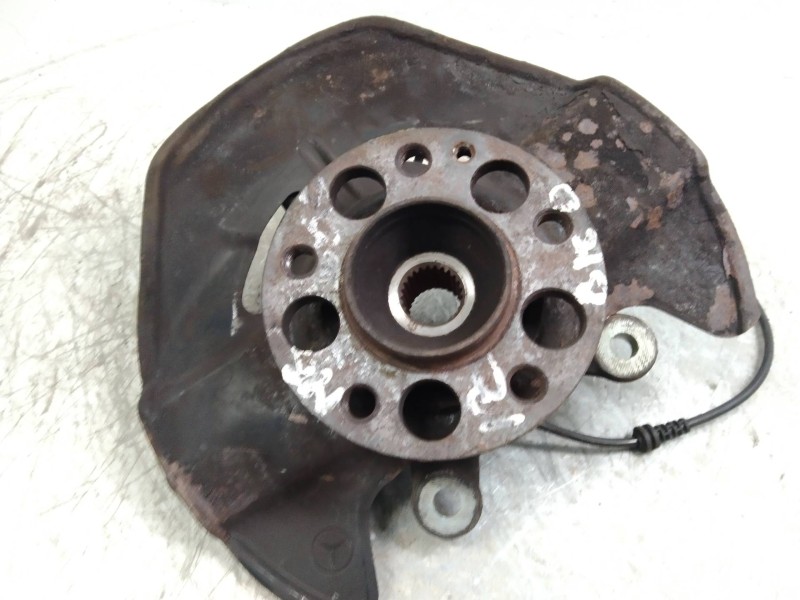 Recambio de mangueta delantera izquierda para mercedes clase b (w245) 180 cdi (245.207) referencia OEM IAM 1693300720  