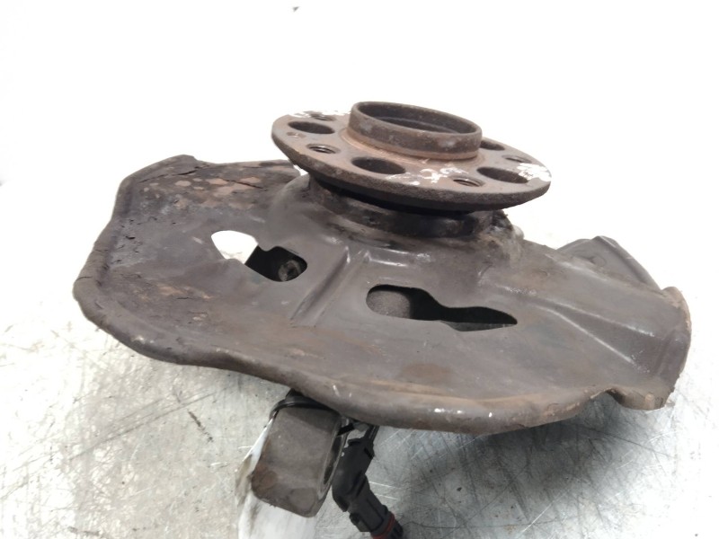 Recambio de mangueta delantera izquierda para mercedes clase b (w245) 180 cdi (245.207) referencia OEM IAM 1693300720  