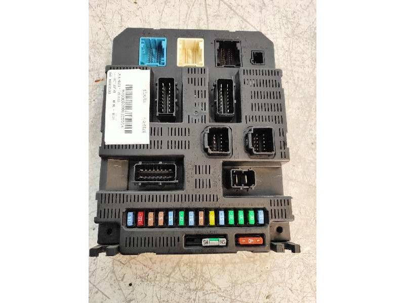 Recambio de caja reles / fusibles para peugeot 207 xs referencia OEM IAM 9659285380 2004P0600 6500J7