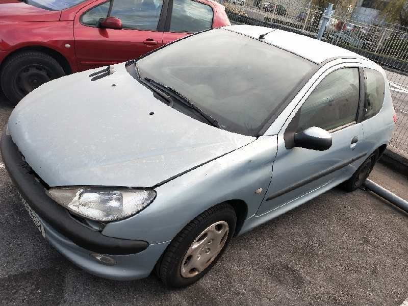 peugeot 206 berlina del año 2002