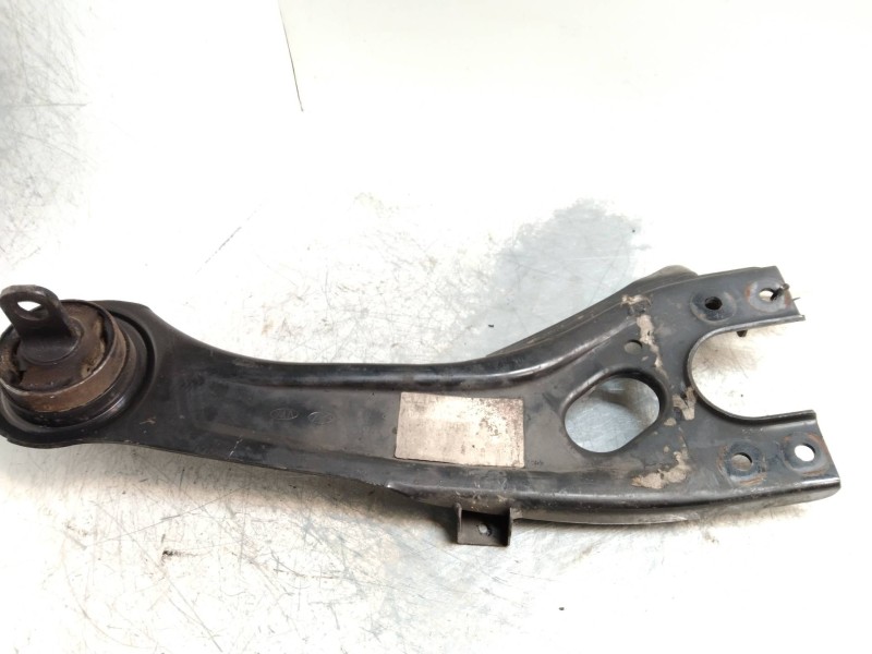 Recambio de brazo suspension inferior trasero izquierdo para kia cee´d 1.6 crdi cat referencia OEM IAM   