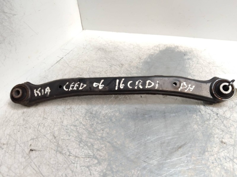 Recambio de tirante trasero derecho para kia cee´d 1.6 crdi cat referencia OEM IAM   