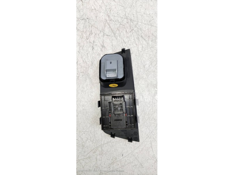 Recambio de mando elevalunas delantero izquierdo para audi a1 (8x) attraction referencia OEM IAM 8X1959521A  