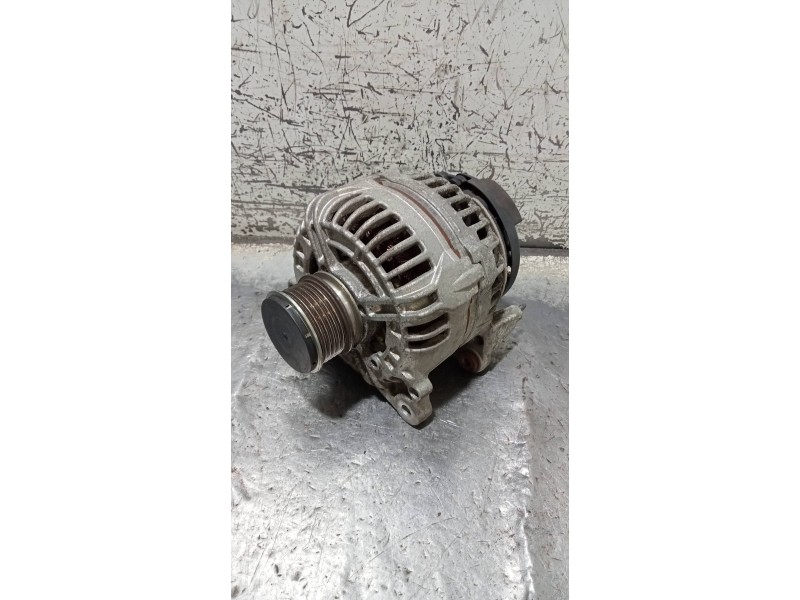 Recambio de alternador para audi a1 (8x) attraction referencia OEM IAM 03L903023  
