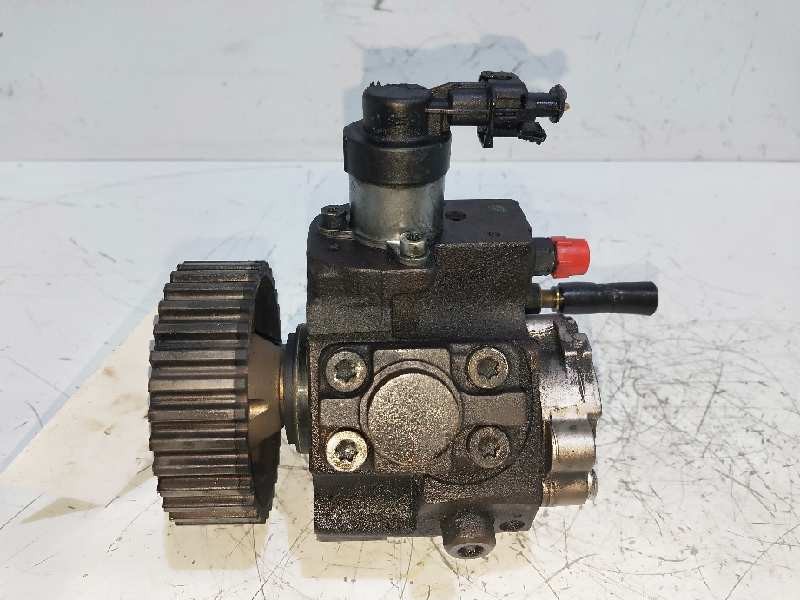 Recambio de bomba inyeccion para peugeot 206 sw x-line referencia OEM IAM 0445010102 9656300380 BOSCH