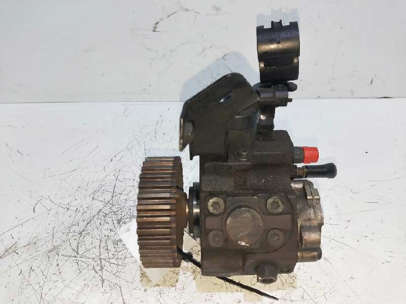 Recambio de bomba inyeccion para peugeot bipper básico referencia OEM IAM 0445010102 9683703780 BOSCH