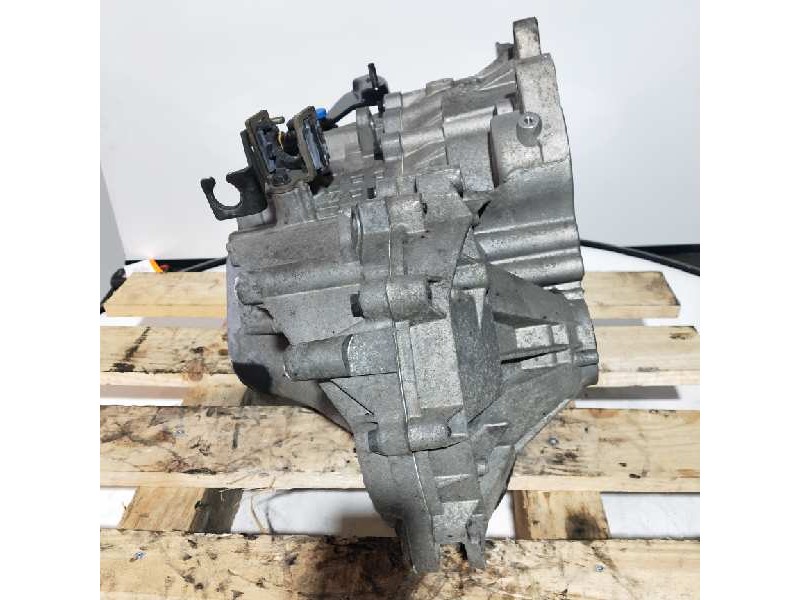 Recambio de caja cambios para volvo s80 berlina 2.5 d referencia OEM IAM P1208961 M56L2 T104775