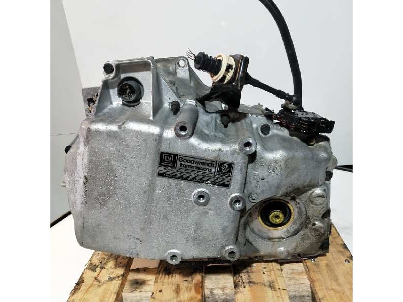 Recambio de caja cambios para chevrolet trans sport básico referencia OEM IAM 9BCBB7 06090272 