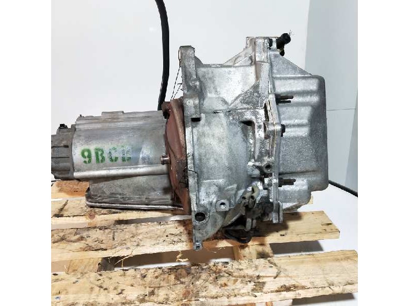 Recambio de caja cambios para chevrolet trans sport básico referencia OEM IAM 9BCBB7 06090272 