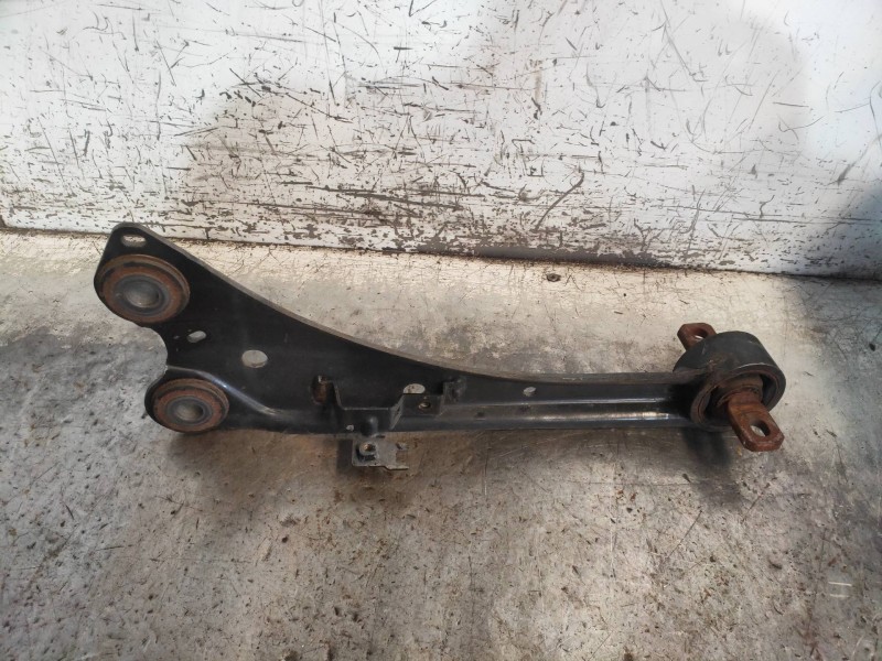Recambio de brazo suspension superior trasero izquierdo para lexus ct 200h referencia OEM IAM   