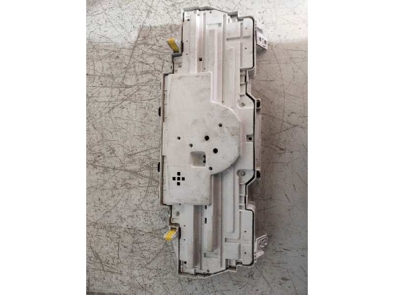 Recambio de cuadro instrumentos para toyota urban cruiser active referencia OEM IAM 8380052W502 564140 W5