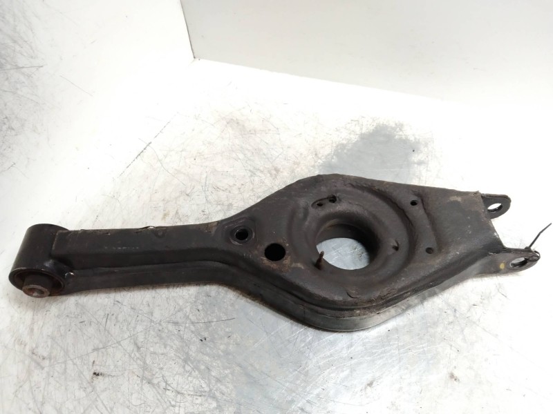 Recambio de brazo suspension inferior trasero izquierdo para kia cee´d drive referencia OEM IAM   