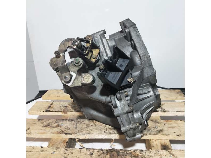 Recambio de caja cambios para bmw mini (r50,r53) 1.6 16v cat referencia OEM IAM BKD 2300150429507 0057949