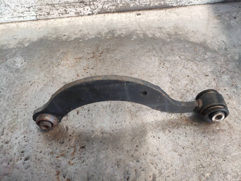 Recambio de brazo suspension superior trasero izquierdo para lexus ct 200h referencia OEM IAM   