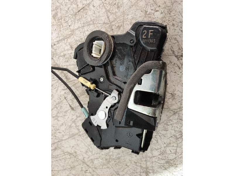Recambio de motor cierre centralizado delantero derecho para toyota urban cruiser active referencia OEM IAM 0011303  