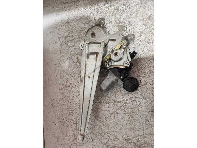 Recambio de elevalunas trasero derecho para toyota urban cruiser active referencia OEM IAM 8522035140 2621002340 