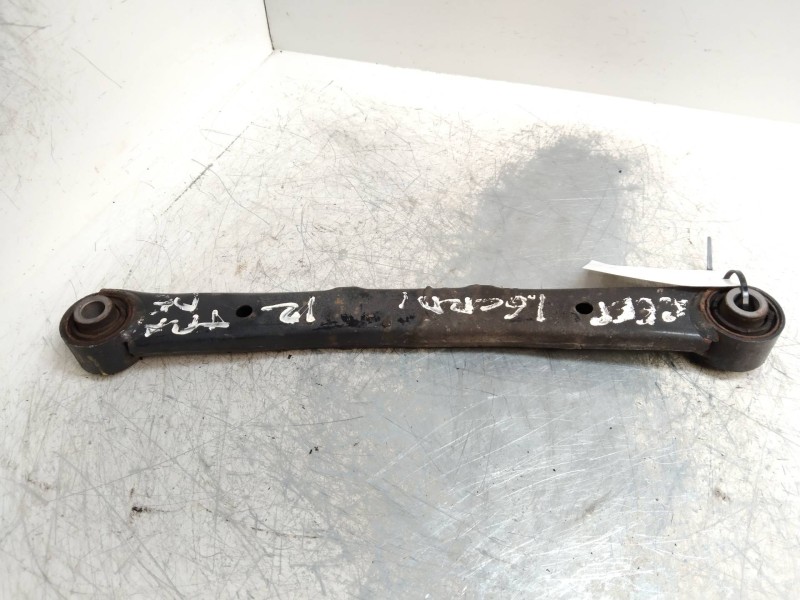 Recambio de tirante trasero derecho para kia cee´d drive referencia OEM IAM   