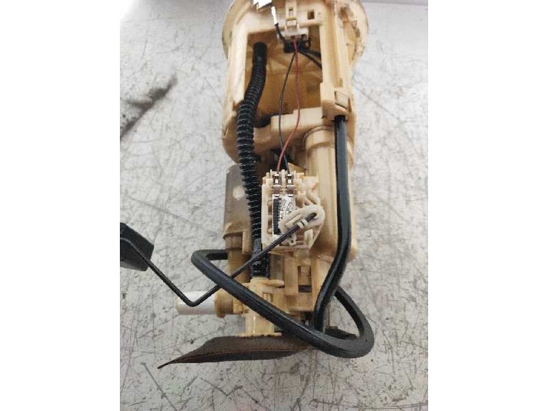 Recambio de bomba combustible para toyota urban cruiser active referencia OEM IAM   