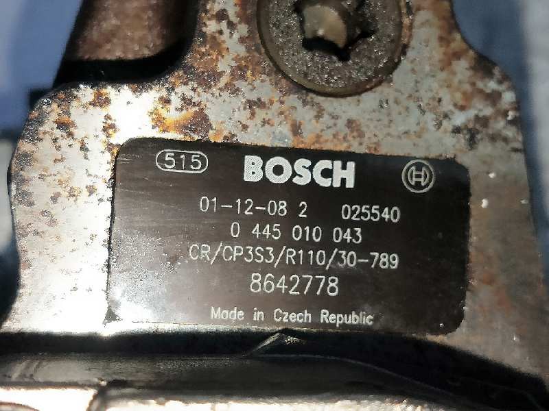 Recambio de bomba inyeccion para volvo v70 familiar d5 referencia OEM IAM 0445010043 BOSCH 