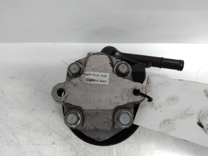Recambio de bomba direccion para kia carens 2.0 crdi ex monovolumen referencia OEM IAM 0K2KC32600  