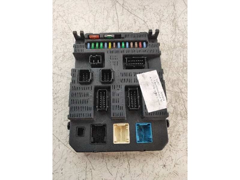 Recambio de caja reles / fusibles para peugeot 308 sport referencia OEM IAM 9663798180 P0200 