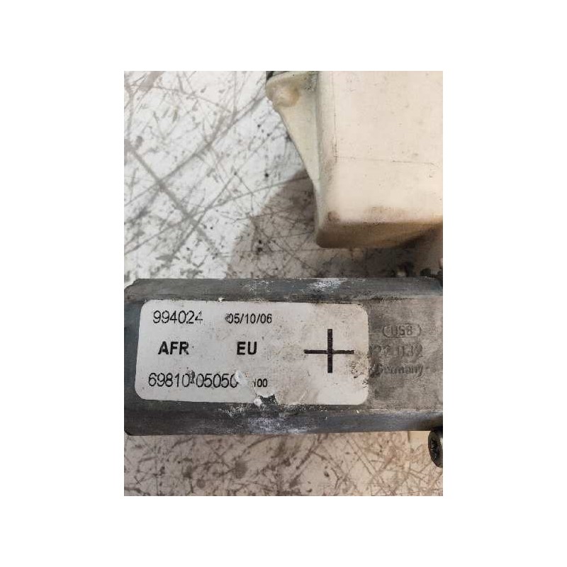 Recambio de elevalunas delantero derecho para toyota avensis berlina (t25) 2.0 d4-d executive berlina (5-ptas.) referencia OEM I