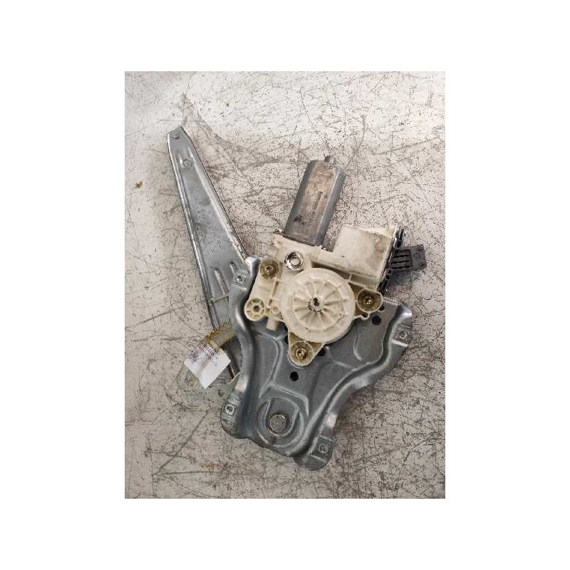 Recambio de elevalunas trasero derecho para toyota avensis berlina (t25) 2.0 d4-d executive berlina (5-ptas.) referencia OEM IAM