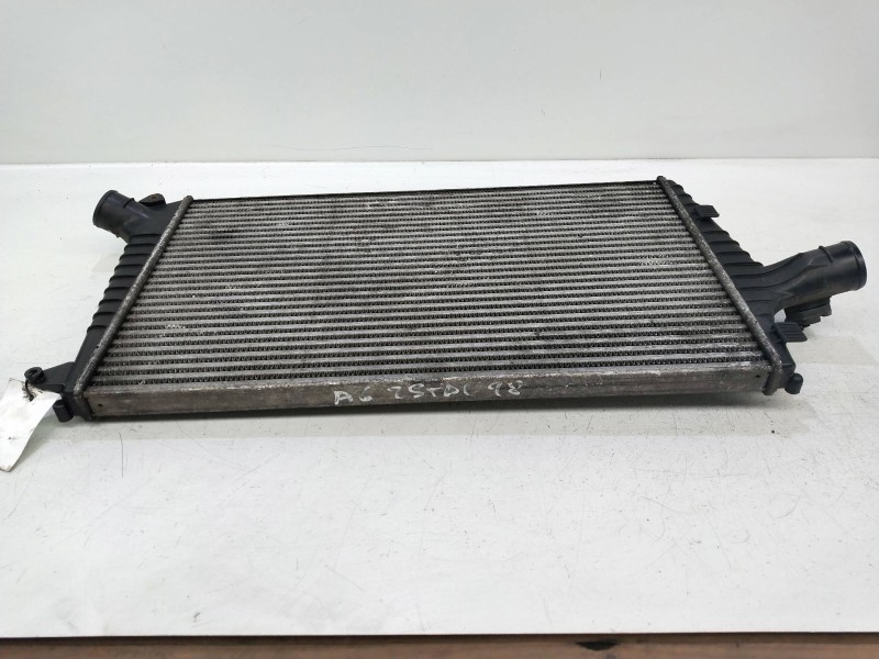 Recambio de radiador agua para audi a6 berlina (4b2) 2.5 tdi referencia OEM IAM    Recambio de radiador agua para audi a6 berlina (4b2) 2.5 tdi referencia OEM IAM