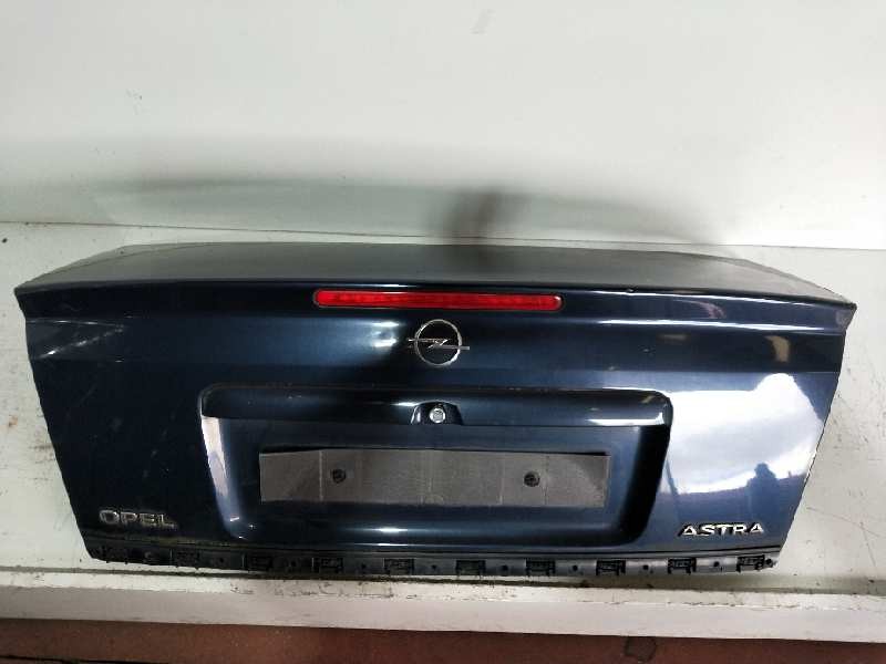 Recambio de tapa maletero para opel astra g coupé 1.8 16v referencia OEM IAM   