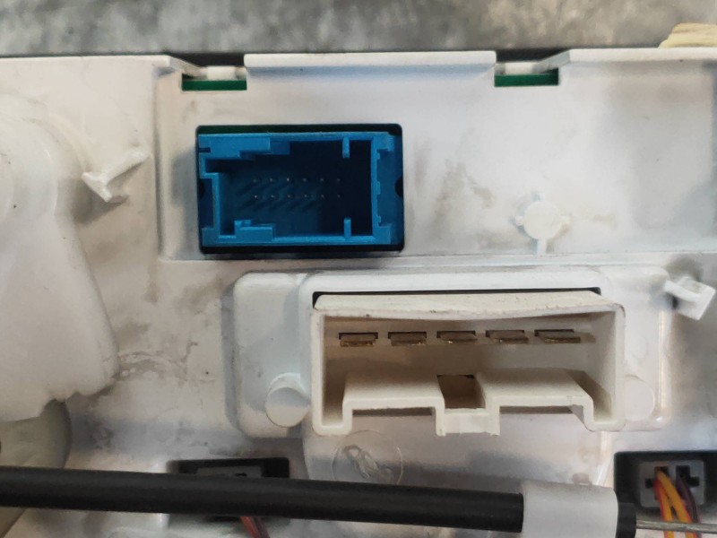 Recambio de mando calefaccion / aire acondicionado para fiat punto (evo) (199) dynamic referencia OEM IAM 505900000 4460000000 