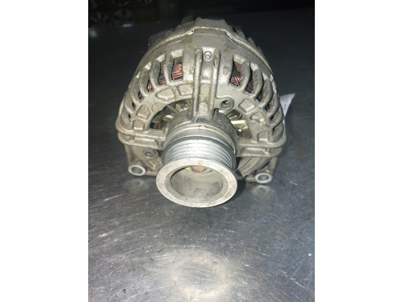 Recambio de alternador para opel astra gtc sport referencia OEM IAM 0124425020  