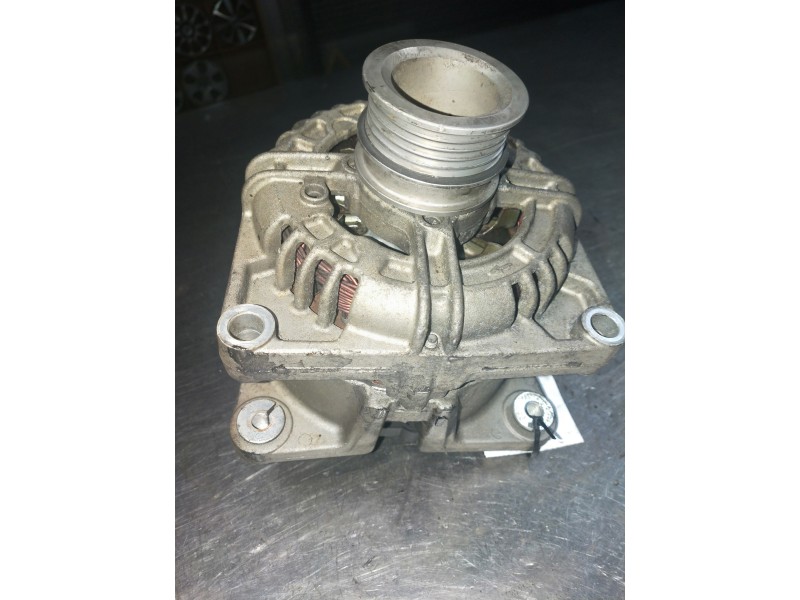 Recambio de alternador para opel astra gtc sport referencia OEM IAM 0124425020  