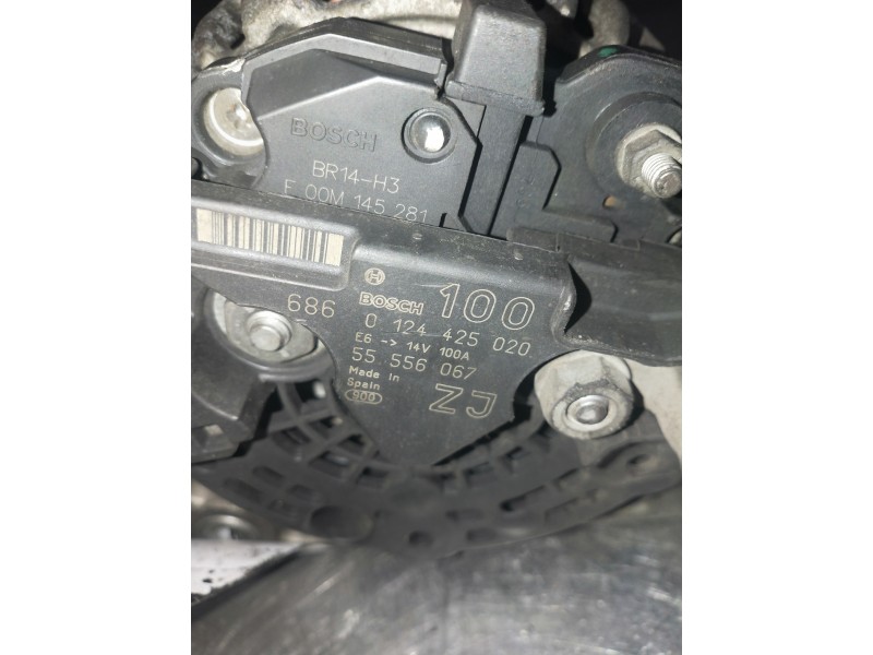 Recambio de alternador para opel astra gtc sport referencia OEM IAM 0124425020  